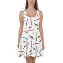 Skaterkleid mit Blaster-Waffen