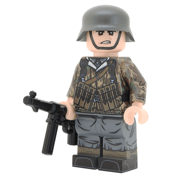 United Bricks WW2 German in Splinter Camo Jacket (Mp40) Military Soldier Building Minifigure